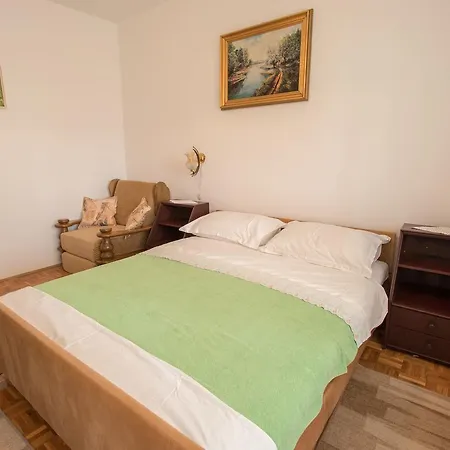 Stefica Apartment *