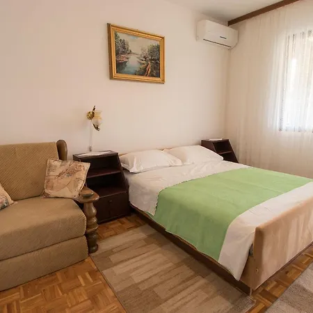 Apartment Stefica *